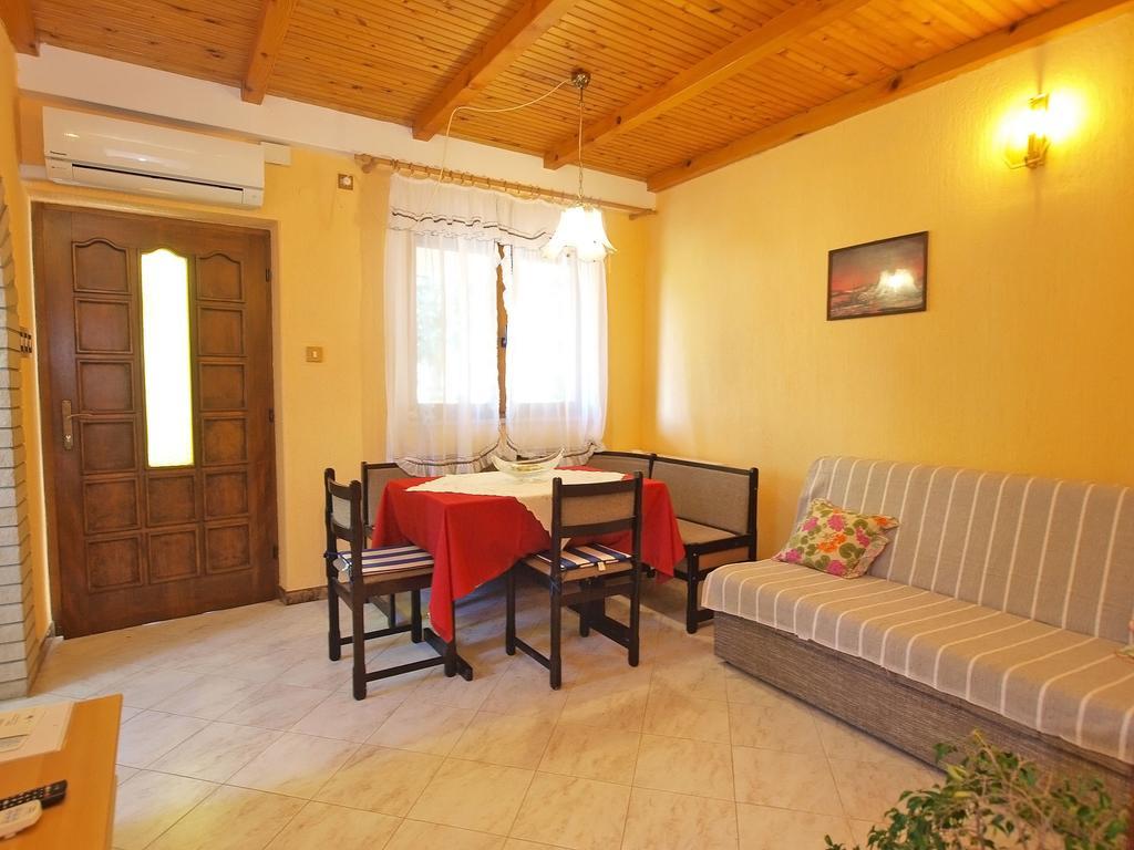 Milan 1457 Apartma